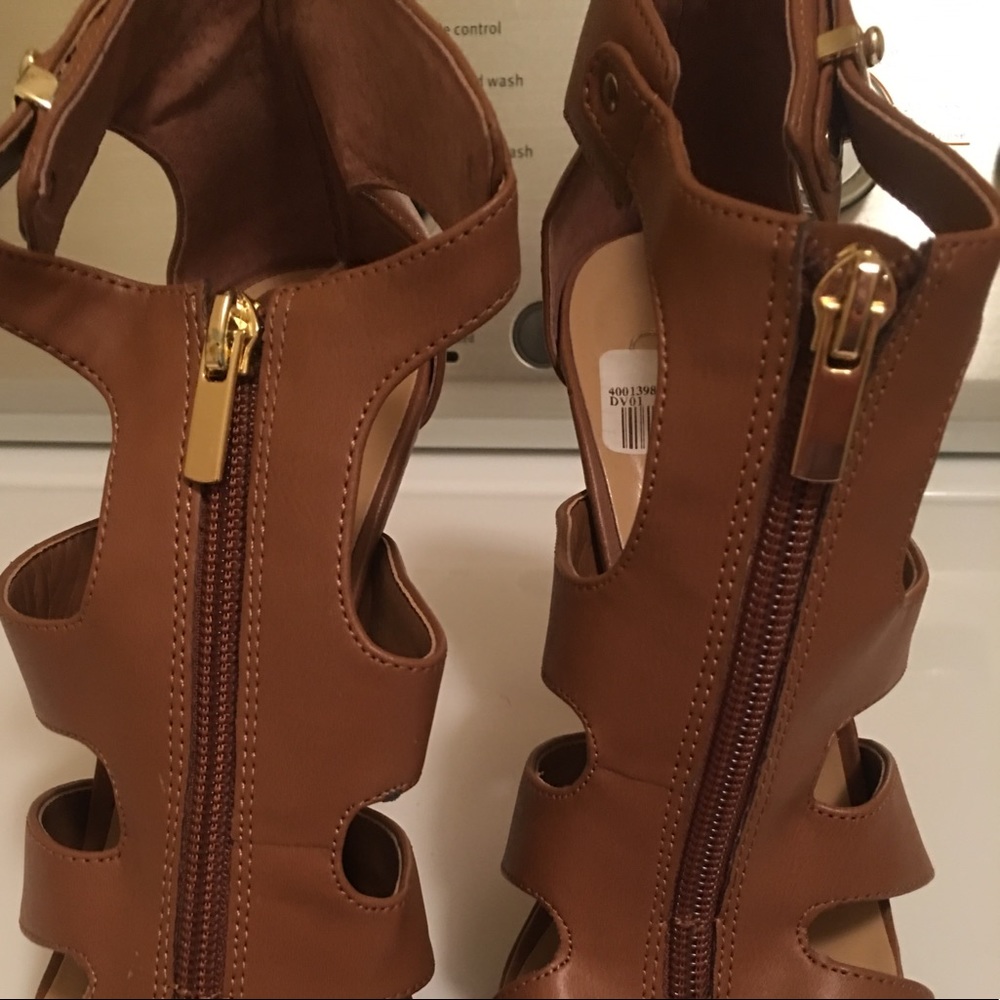 New Jessica Simpson women’s Heels size 7.5